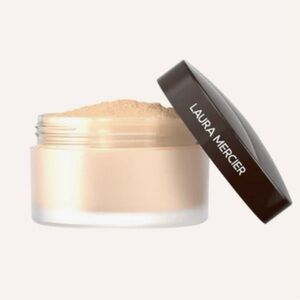 Laura Mercier Translucent GLOW Powder NWOT